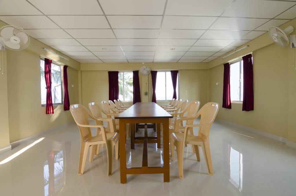 Ganesh Residency Hotell Pondicherry Exteriör bild